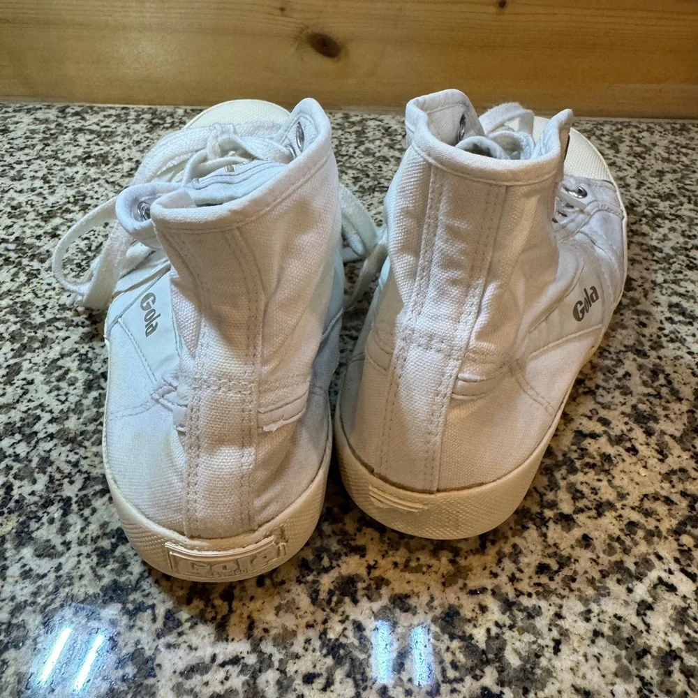 Gola Women size 7 Cream Canvas High-Top Sneakers‎